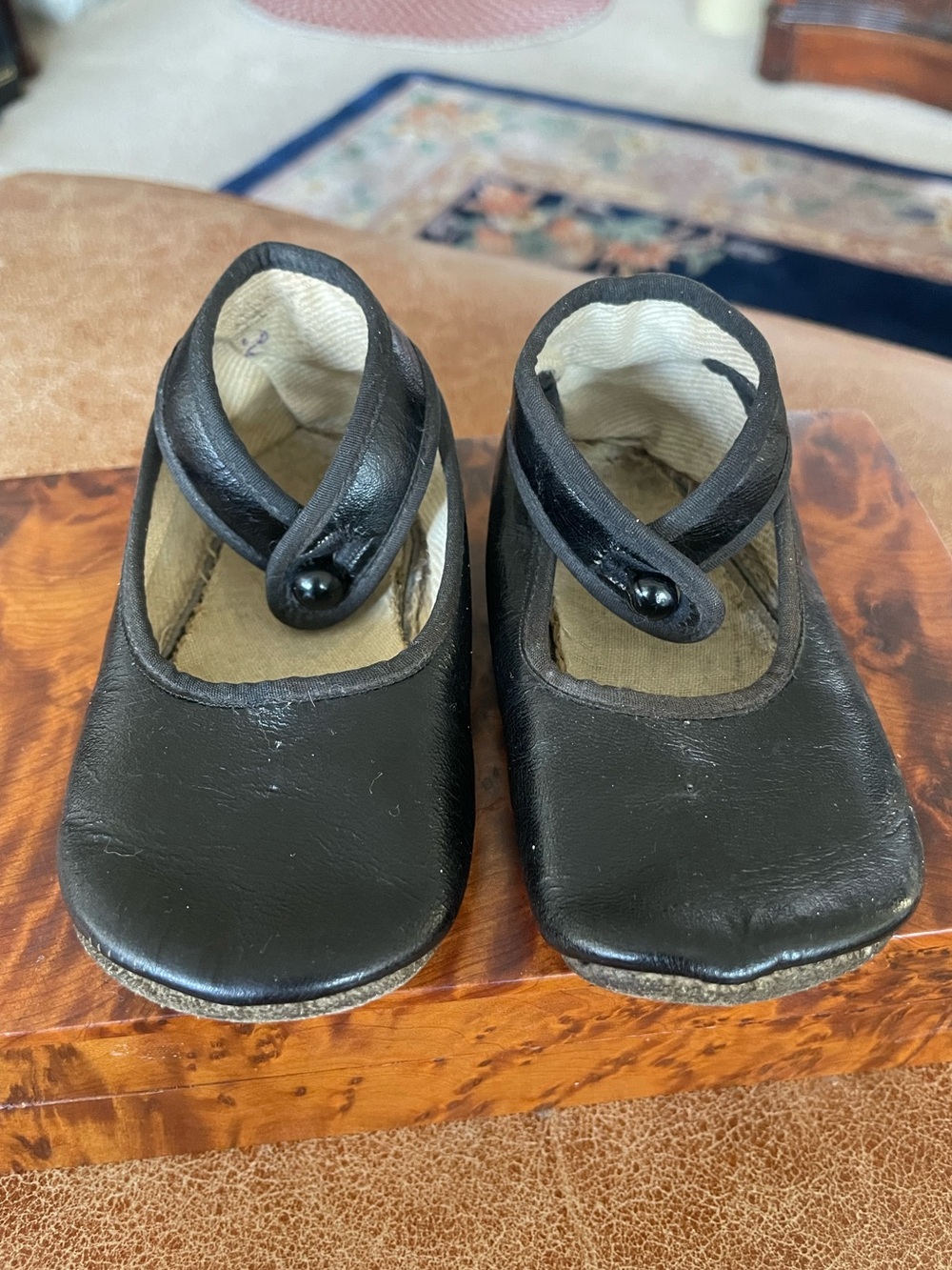 Vintage Antique Black Leather Classic Mary Jane Baby Shoes size 2, 6-9 month old